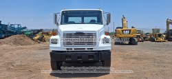 PipaParaAgua-Freightliner-Fl80-1701-11