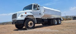 PipaParaAgua-Freightliner-Fl80-1701-2