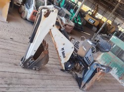 aditamentoparamini-bobcat-backhoe-0106-2