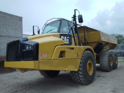 camionfueradecarretera-yucle-caterpillar-0565-740b-2