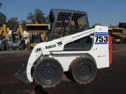 minicargador-bobcat-753-serie5997-4