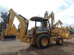 retroexcavadora-caterpillar-416D-serie5484-6